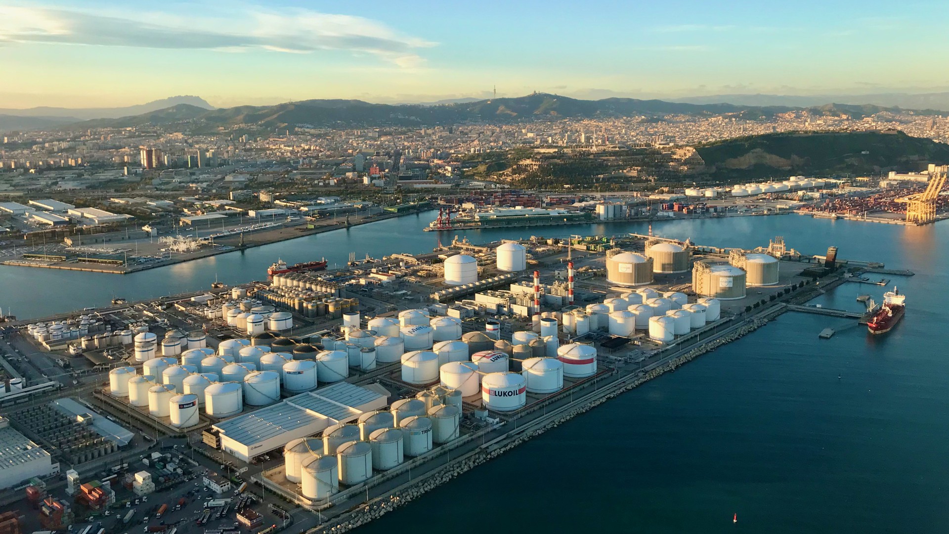 Carousel - oil terminal